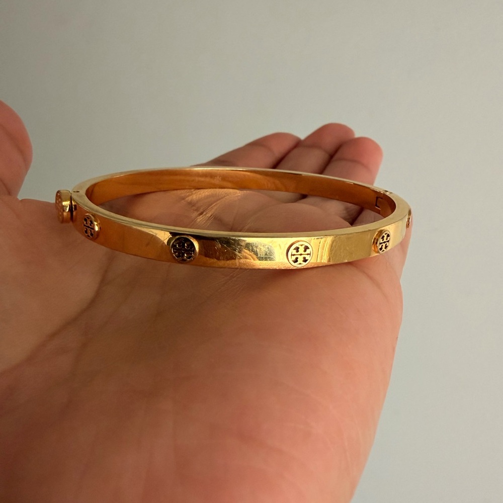 Tory Burch Gold-Tone Miller Stud Hinge Bangle Bracelet 5mm Size Medium
